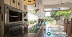 0410 RESIDENCIA EN BARRIO MARISCAL ESTIGARRIBIA, ZONA CASA RICA