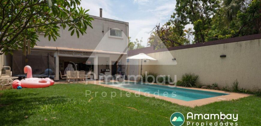 0410 RESIDENCIA EN BARRIO MARISCAL ESTIGARRIBIA, ZONA CASA RICA