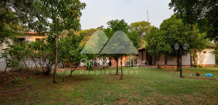 A0297 ALQUILO CASA EN LAMBARÉ, BARRIO FELICIDAD