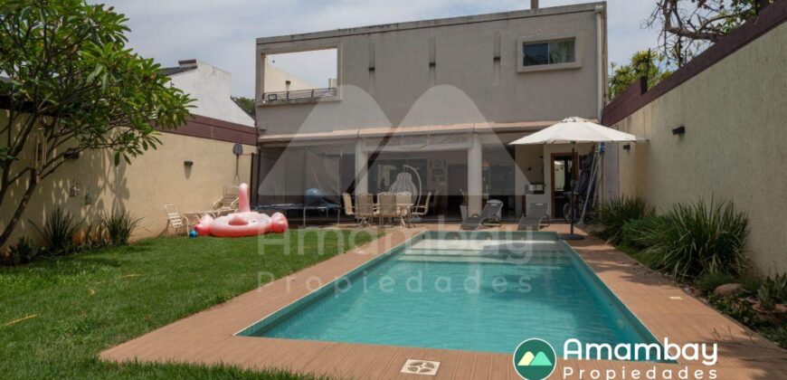 0410 RESIDENCIA EN BARRIO MARISCAL ESTIGARRIBIA, ZONA CASA RICA