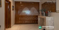 0410 RESIDENCIA EN BARRIO MARISCAL ESTIGARRIBIA, ZONA CASA RICA