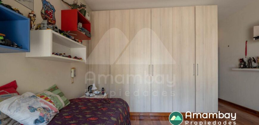 0410 RESIDENCIA EN BARRIO MARISCAL ESTIGARRIBIA, ZONA CASA RICA