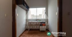 0410 RESIDENCIA EN BARRIO MARISCAL ESTIGARRIBIA, ZONA CASA RICA
