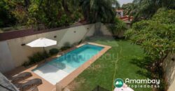 0410 RESIDENCIA EN BARRIO MARISCAL ESTIGARRIBIA, ZONA CASA RICA