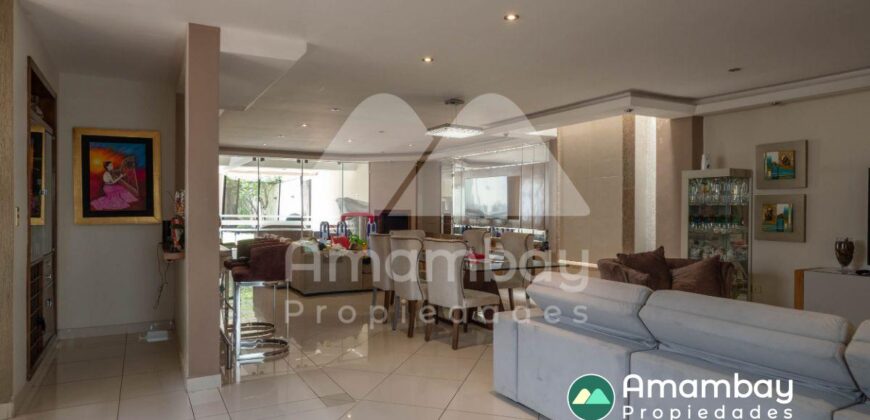 0410 RESIDENCIA EN BARRIO MARISCAL ESTIGARRIBIA, ZONA CASA RICA