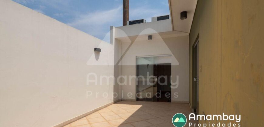 0410 RESIDENCIA EN BARRIO MARISCAL ESTIGARRIBIA, ZONA CASA RICA
