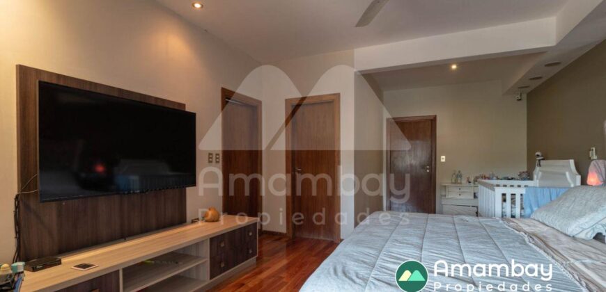 0410 RESIDENCIA EN BARRIO MARISCAL ESTIGARRIBIA, ZONA CASA RICA