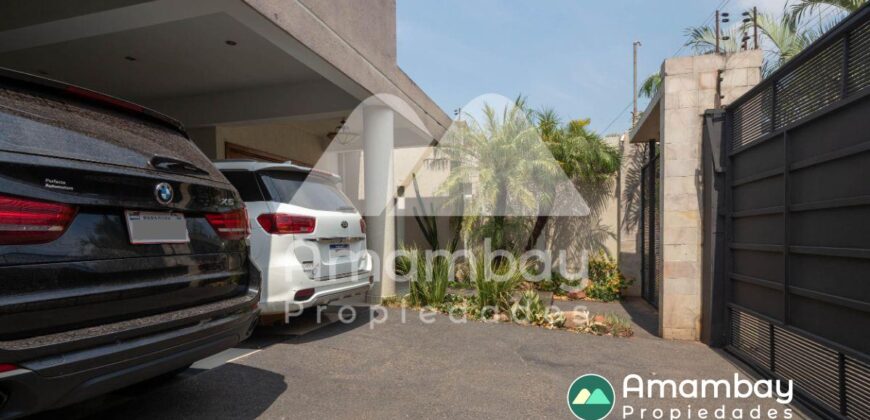 0410 RESIDENCIA EN BARRIO MARISCAL ESTIGARRIBIA, ZONA CASA RICA