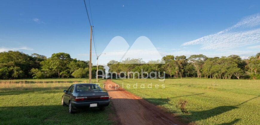 0424 CASA EN YPACARAÍ, RUTA AREGUÁ – YPACARAÍ