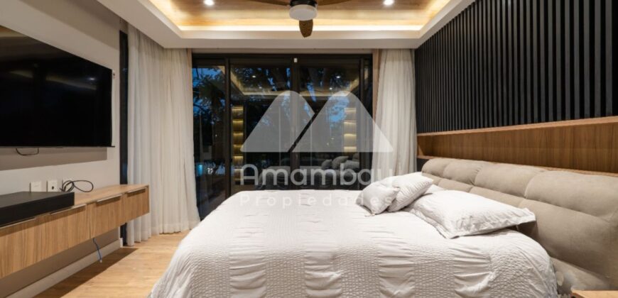 0425 RESIDENCIA EN LAMBARÉ, BARRIO PARQUES DEL YACHT