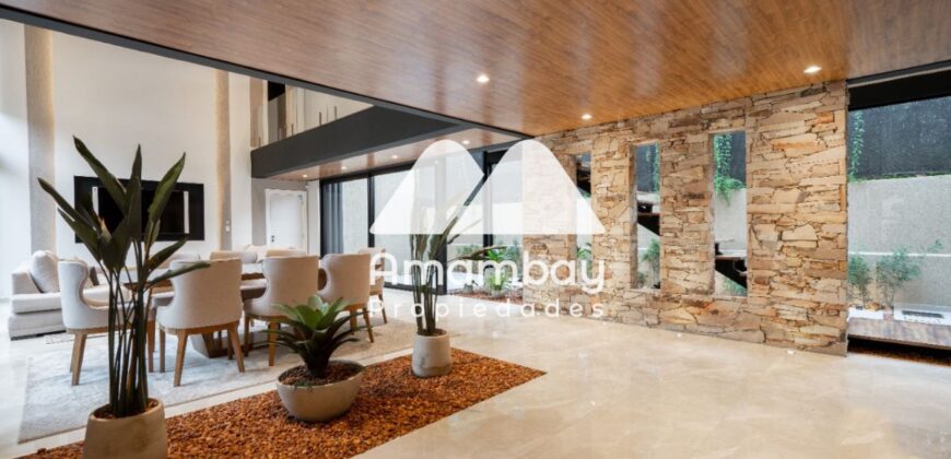 0425 RESIDENCIA EN LAMBARÉ, BARRIO PARQUES DEL YACHT