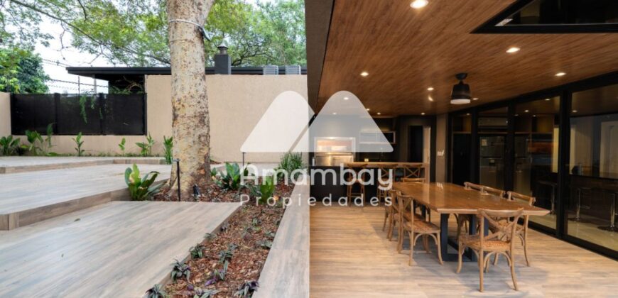 0425 RESIDENCIA EN LAMBARÉ, BARRIO PARQUES DEL YACHT