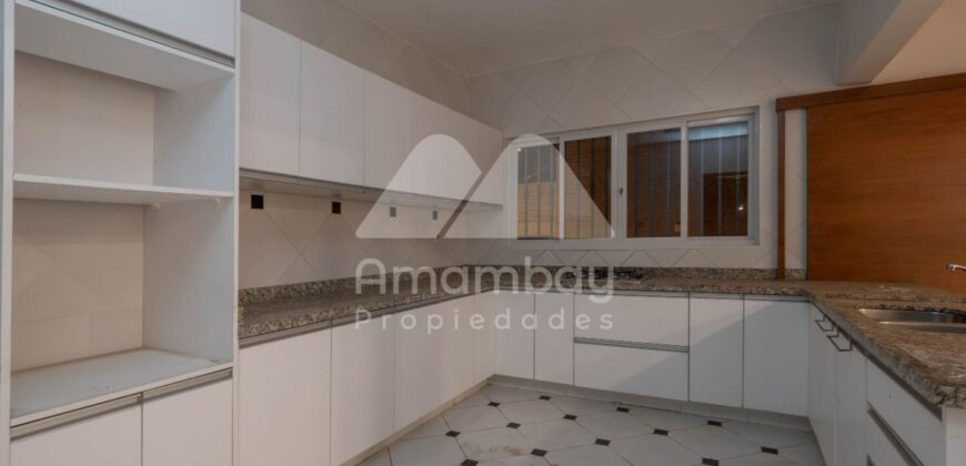 A0299 ALQUILO CASA EN BARRIO BERNARDINO CABALLERO, ZONA EMBAJADA EE.UU