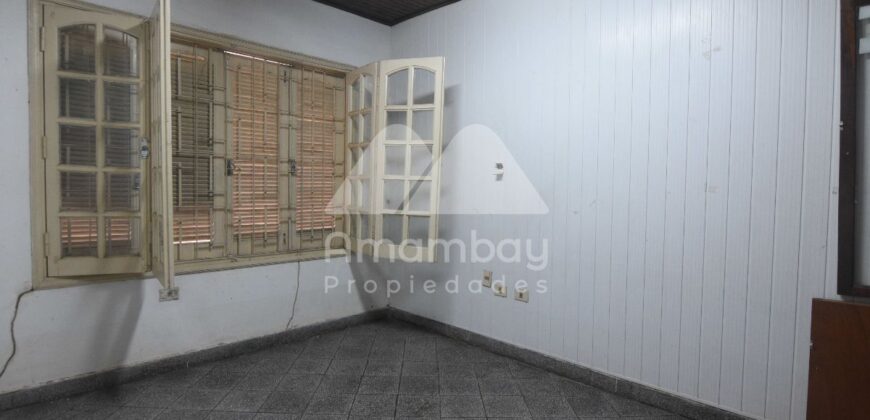 0643 RESIDENCIA EN BARRIO SANTA LIBRADA, SOBRE AVENIDA PERÓN