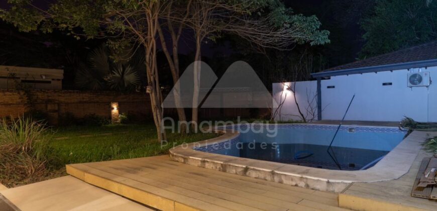 A0299 ALQUILO CASA EN BARRIO BERNARDINO CABALLERO, ZONA EMBAJADA EE.UU