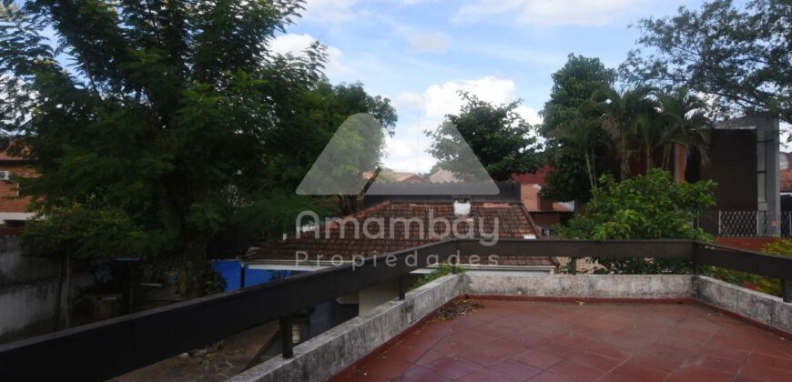 0643 RESIDENCIA EN BARRIO SANTA LIBRADA, SOBRE AVENIDA PERÓN