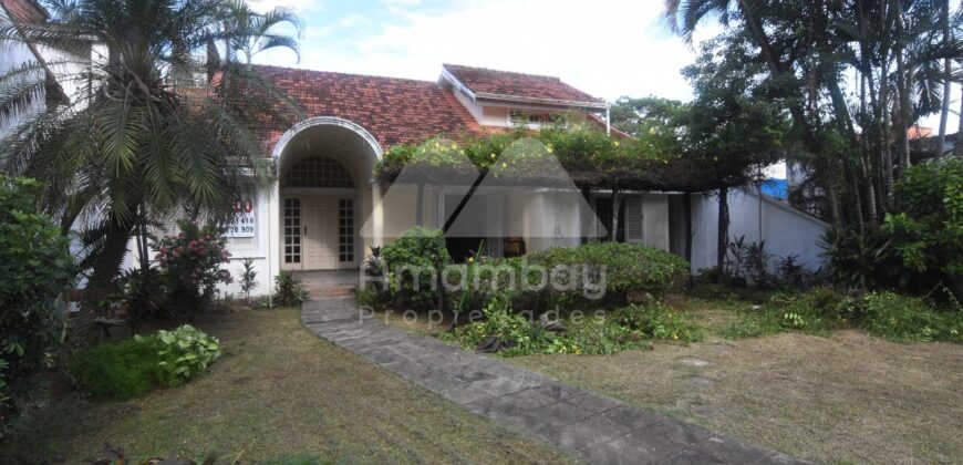 0643 RESIDENCIA EN BARRIO SANTA LIBRADA, SOBRE AVENIDA PERÓN