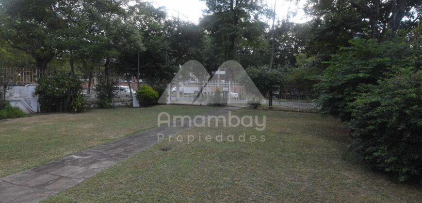 0643 RESIDENCIA EN BARRIO SANTA LIBRADA, SOBRE AVENIDA PERÓN