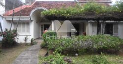 0643 RESIDENCIA EN BARRIO SANTA LIBRADA, SOBRE AVENIDA PERÓN