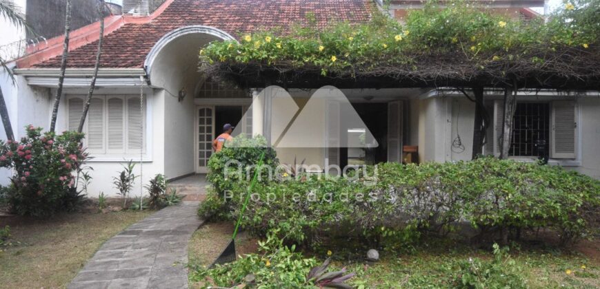 0643 RESIDENCIA EN BARRIO SANTA LIBRADA, SOBRE AVENIDA PERÓN