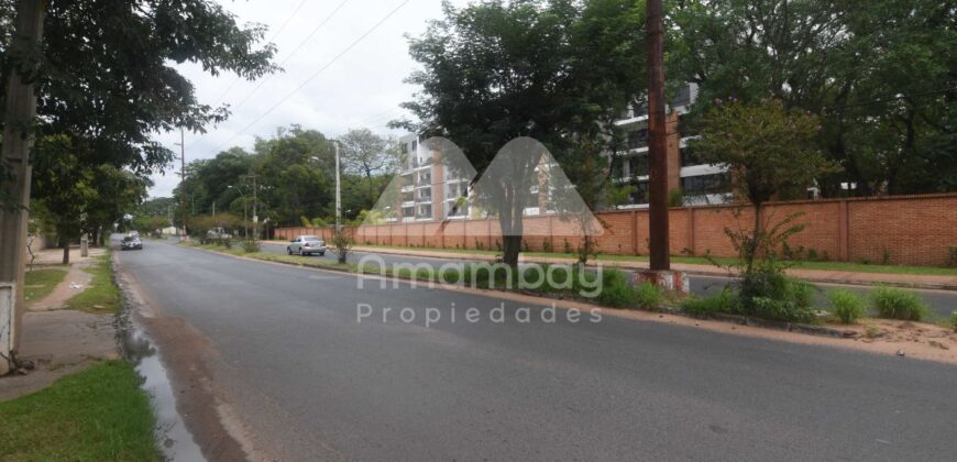 0643 RESIDENCIA EN BARRIO SANTA LIBRADA, SOBRE AVENIDA PERÓN