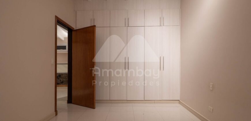 A0299 ALQUILO CASA EN BARRIO BERNARDINO CABALLERO, ZONA EMBAJADA EE.UU