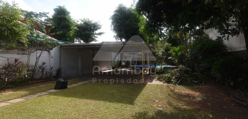 0643 RESIDENCIA EN BARRIO SANTA LIBRADA, SOBRE AVENIDA PERÓN