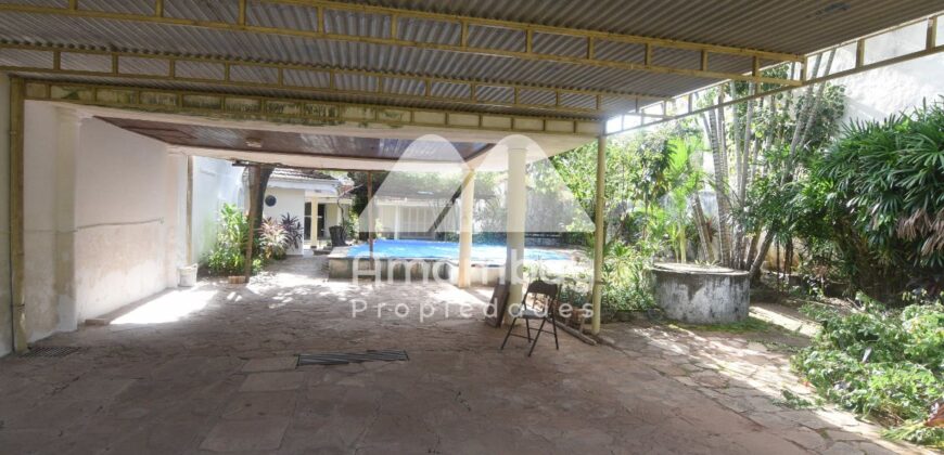 0643 RESIDENCIA EN BARRIO SANTA LIBRADA, SOBRE AVENIDA PERÓN