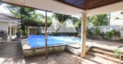 0643 RESIDENCIA EN BARRIO SANTA LIBRADA, SOBRE AVENIDA PERÓN