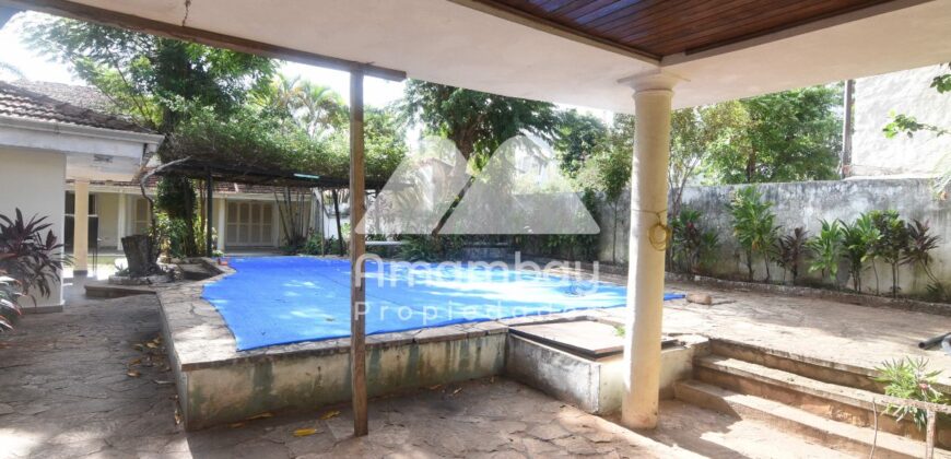 0643 RESIDENCIA EN BARRIO SANTA LIBRADA, SOBRE AVENIDA PERÓN