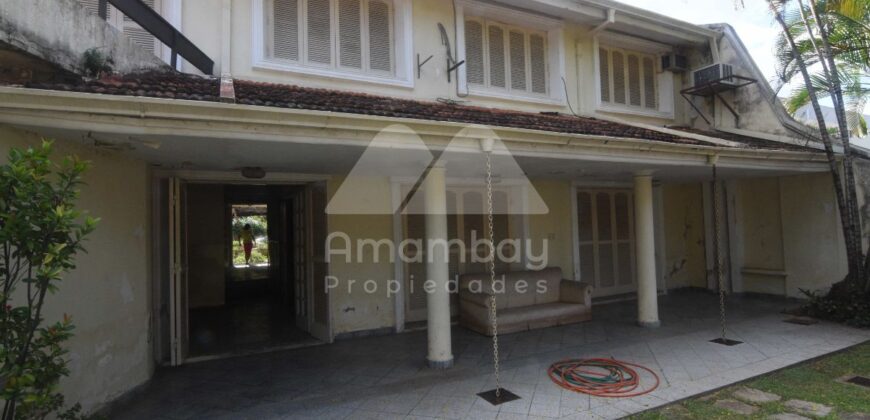 0643 RESIDENCIA EN BARRIO SANTA LIBRADA, SOBRE AVENIDA PERÓN