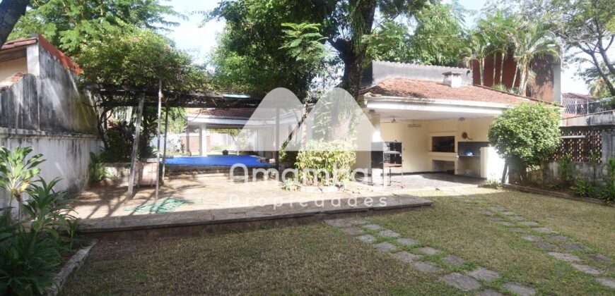 0643 RESIDENCIA EN BARRIO SANTA LIBRADA, SOBRE AVENIDA PERÓN