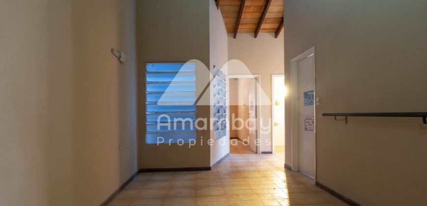 0441 CASA EN BARRIO SAJONIA, ZONA AVDA. CARLOS ANTONIO LÓPEZ