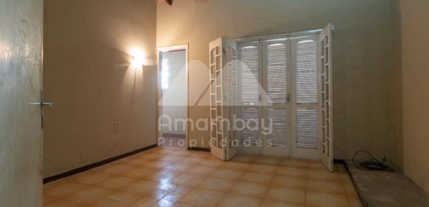 0441 CASA EN BARRIO SAJONIA, ZONA AVDA. CARLOS ANTONIO LÓPEZ
