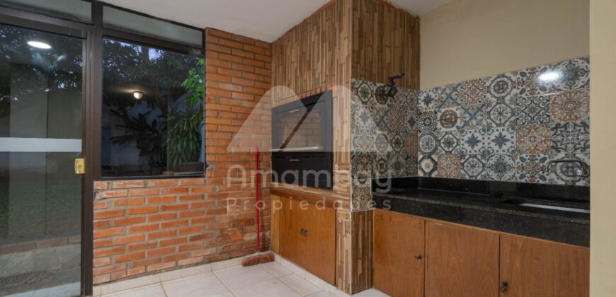 A0303 ALQUILO CASA EN Bo. LOS LAURELES, ZONA AVDA. REPÚBLICA ARGENTINA