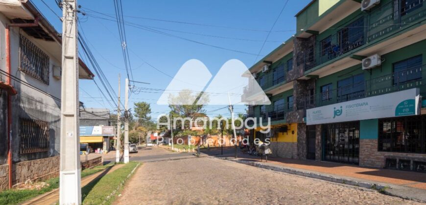 0437 EDIFICIO EN LAMBARÉ, ZONA MUNICIPALIDAD
