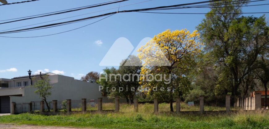 0439 TERRENO EN LAMBARÉ, ZONA YACHT Y GOLF CLUB PYO.