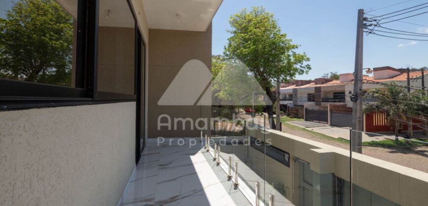 A0302 ALQUILO CASA EN LAMBARÉ, ZONA YACHT Y GOLF CLUB PYO.