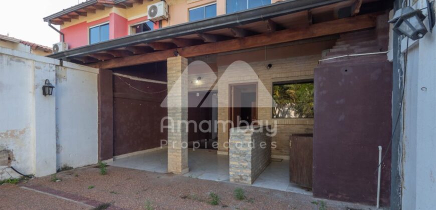 0453 DÚPLEX EN BARRIO ITA ENRAMADA, ZONA AVDA. PERÓN