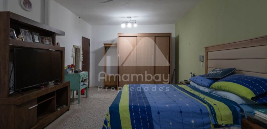 0452 CASA EN BARRIO OBRERO, ZONA AVDA. 21 PROYECTADAS
