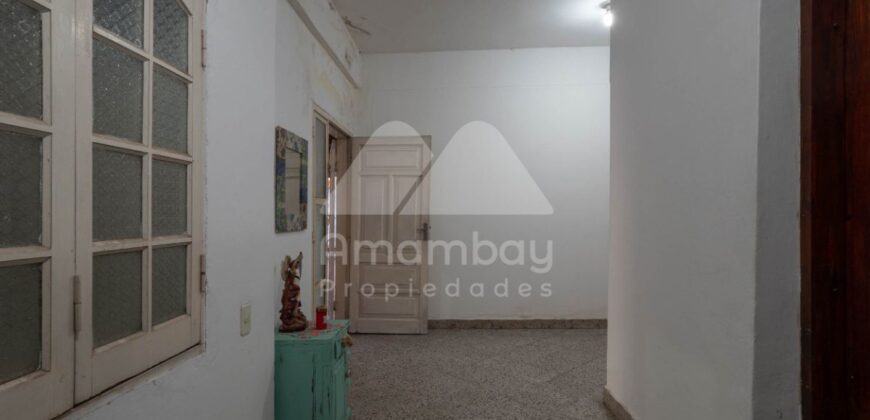 0452 CASA EN BARRIO OBRERO, ZONA AVDA. 21 PROYECTADAS