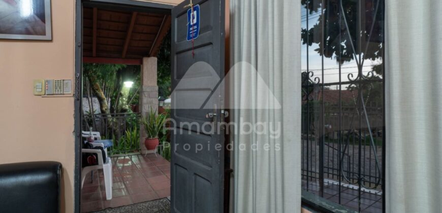 0448 CASA EN LAMBARÉ, BARRIO SANTA ROSA