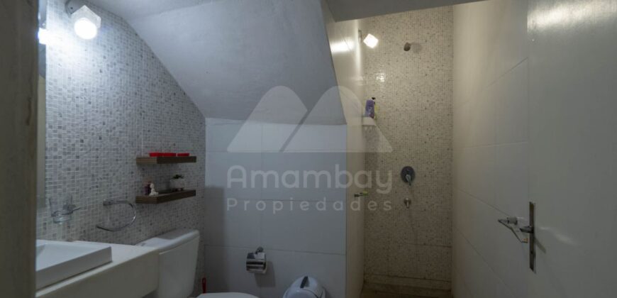 0452 CASA EN BARRIO OBRERO, ZONA AVDA. 21 PROYECTADAS