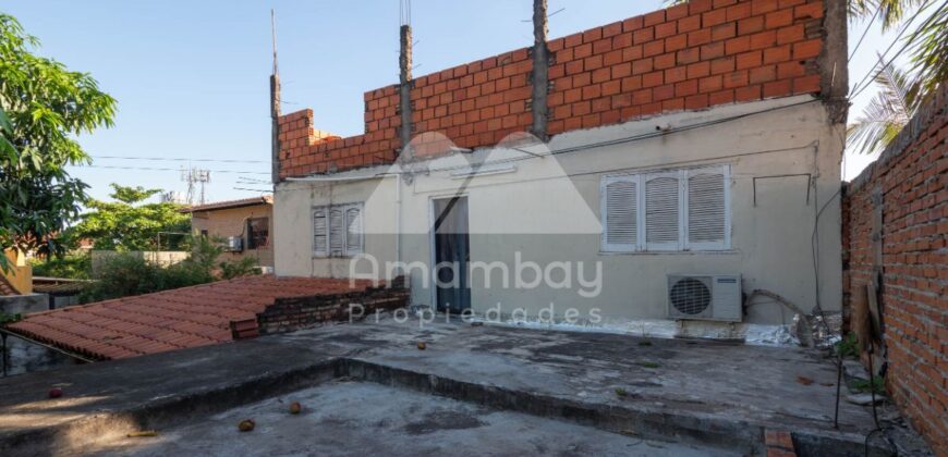 0452 CASA EN BARRIO OBRERO, ZONA AVDA. 21 PROYECTADAS