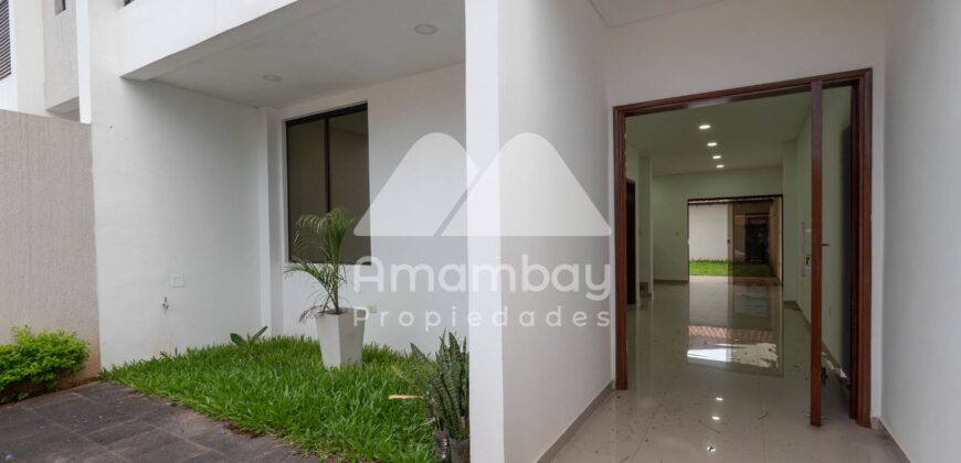 0449 DÚPLEX EN LAMBARÉ, BARRIO SAN RAFAEL