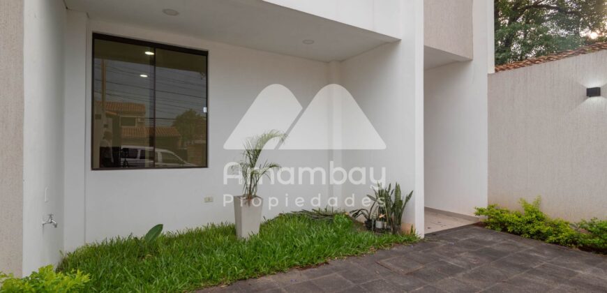 0449 DÚPLEX EN LAMBARÉ, BARRIO SAN RAFAEL