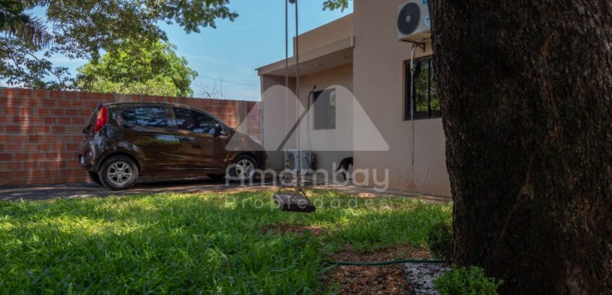 0458 CASA EN ÑEMBY, BARRIO MBOKAJATY