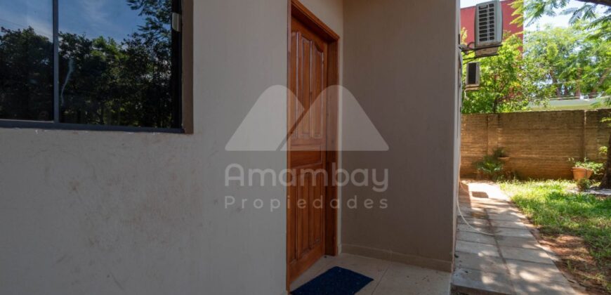 0458 CASA EN ÑEMBY, BARRIO MBOKAJATY