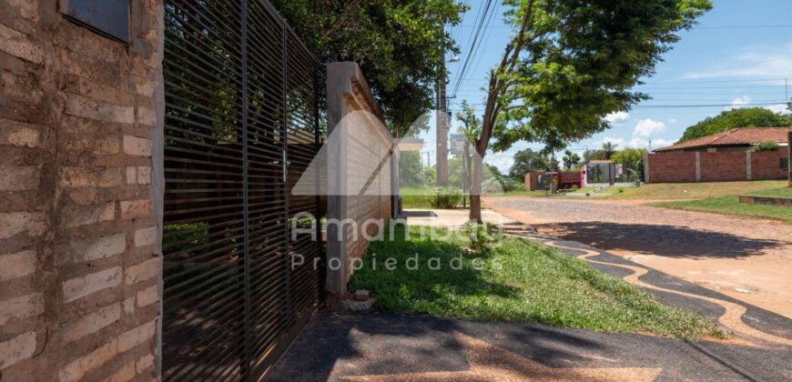 0458 CASA EN ÑEMBY, BARRIO MBOKAJATY