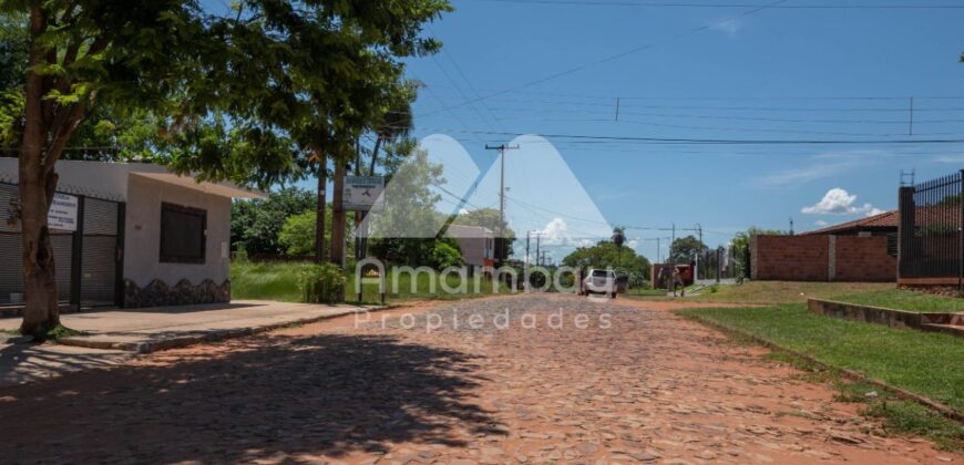 0458 CASA EN ÑEMBY, BARRIO MBOKAJATY